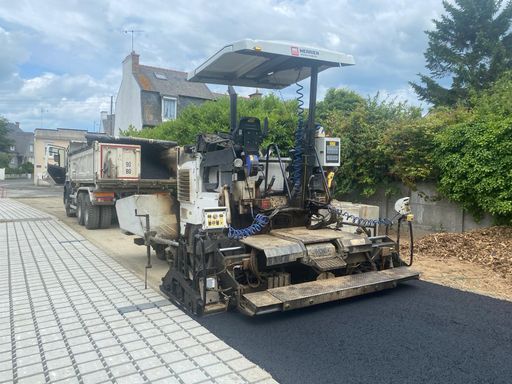 Location de
Finisseurs